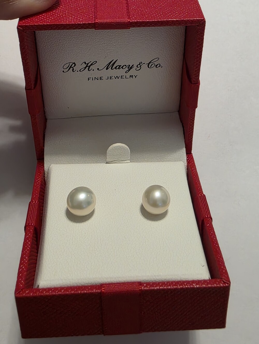 Belle de Mere Cultured Freshwater Pearl Stud Earrings 14kg